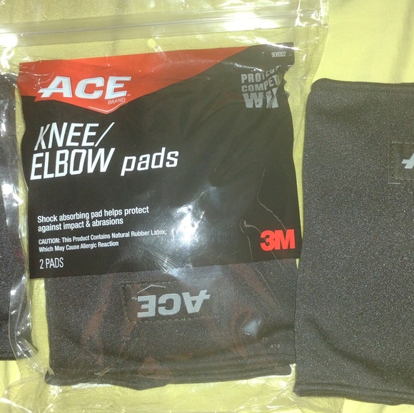 Ace Knee/Elbow pads One size (Unisex) - Picture 1 of 3